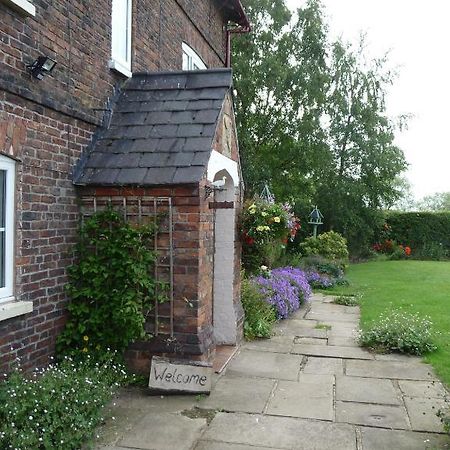 Birtles Farm Bed And Breakfast Knutsford Buitenkant foto
