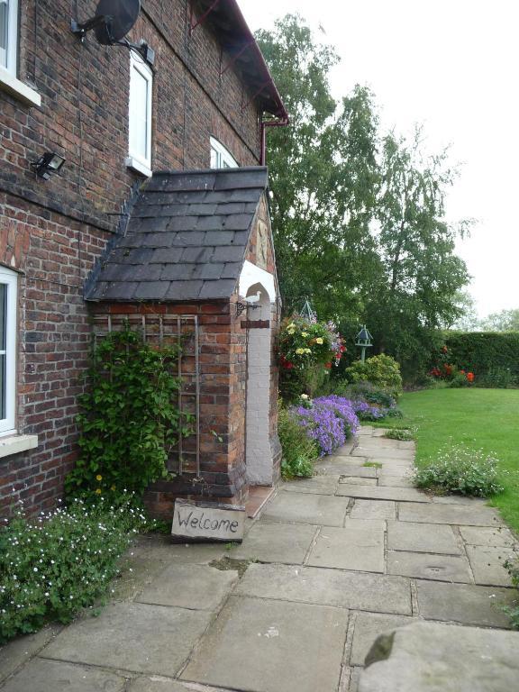 Birtles Farm Bed And Breakfast Knutsford Buitenkant foto